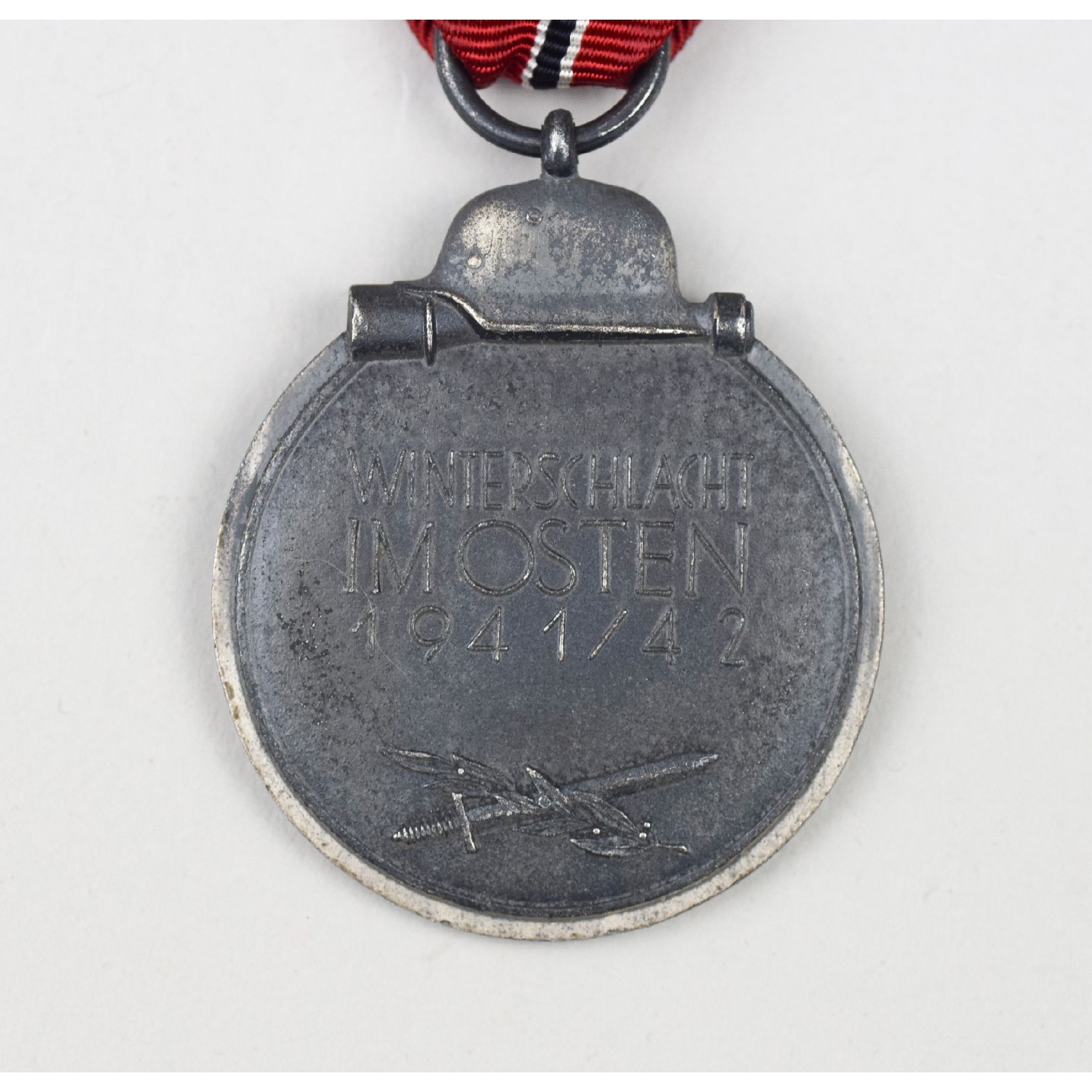 Ostmedaille Winterschlacht im Osten 1941/42 mit Herst. "4"