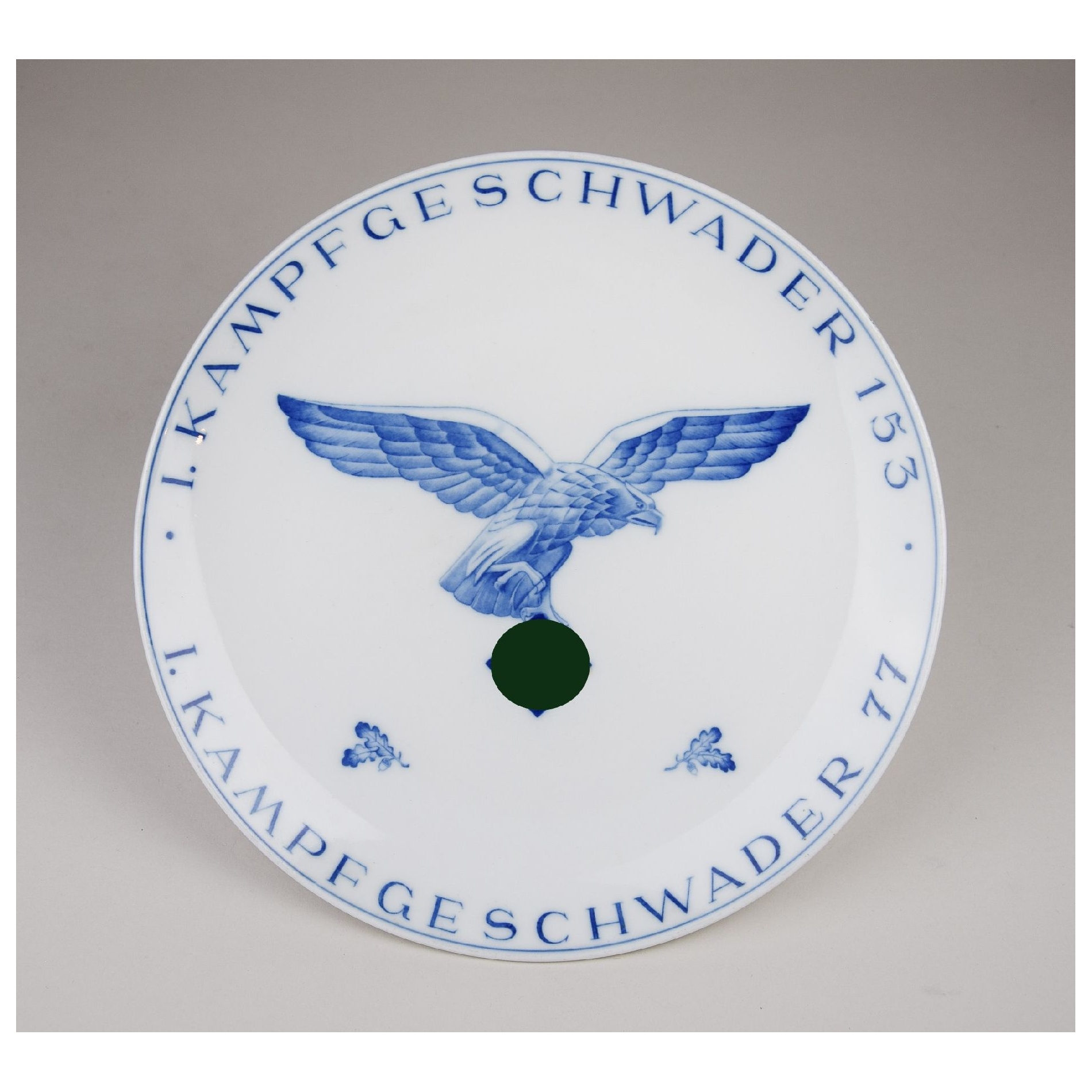 Meissen Portellanteller der Luftwaffe "Kampfgeschwader 153 I.Kampfgeschwader 77" selten!