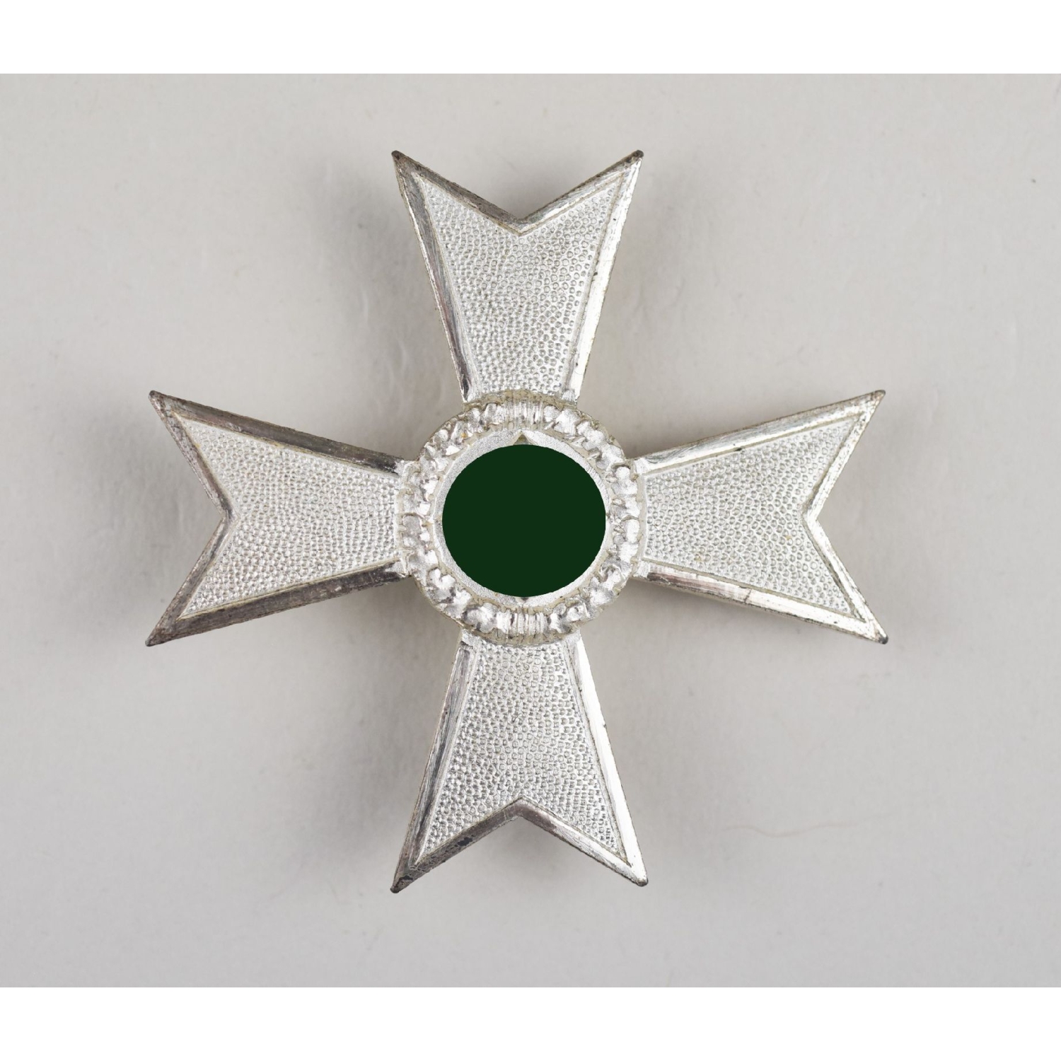 Kriegsverdienstkreuz 1.Klasse ohne Schwerter im Etui "50" in Mint!