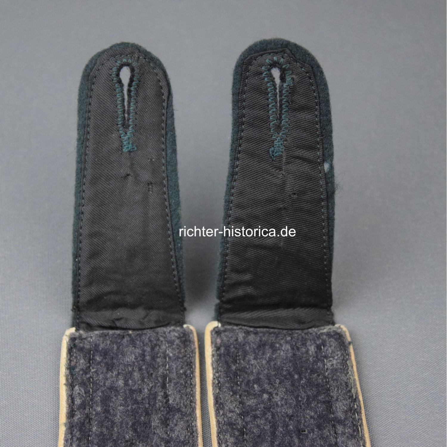 Paar Schulterstücke der Wehrmacht für die Infantrie