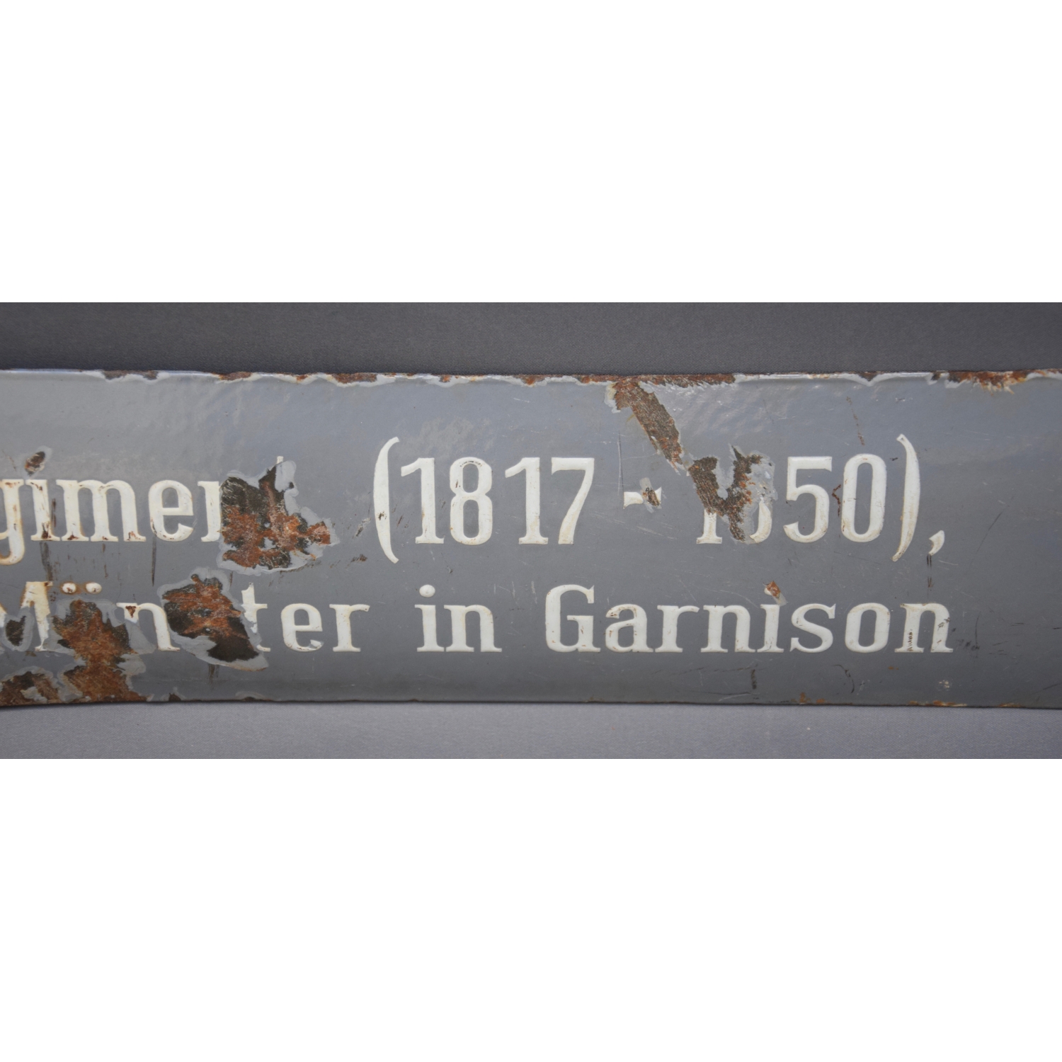 Emaille Schild auf grauer Emaille "13.Infanterie Regiment(1817-1850) Münster in Garnison"