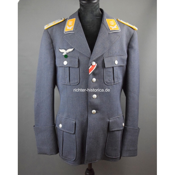 Luftwaffe Waffenrock fliegendes Personal für einen Hauptmann, Zustand 1
