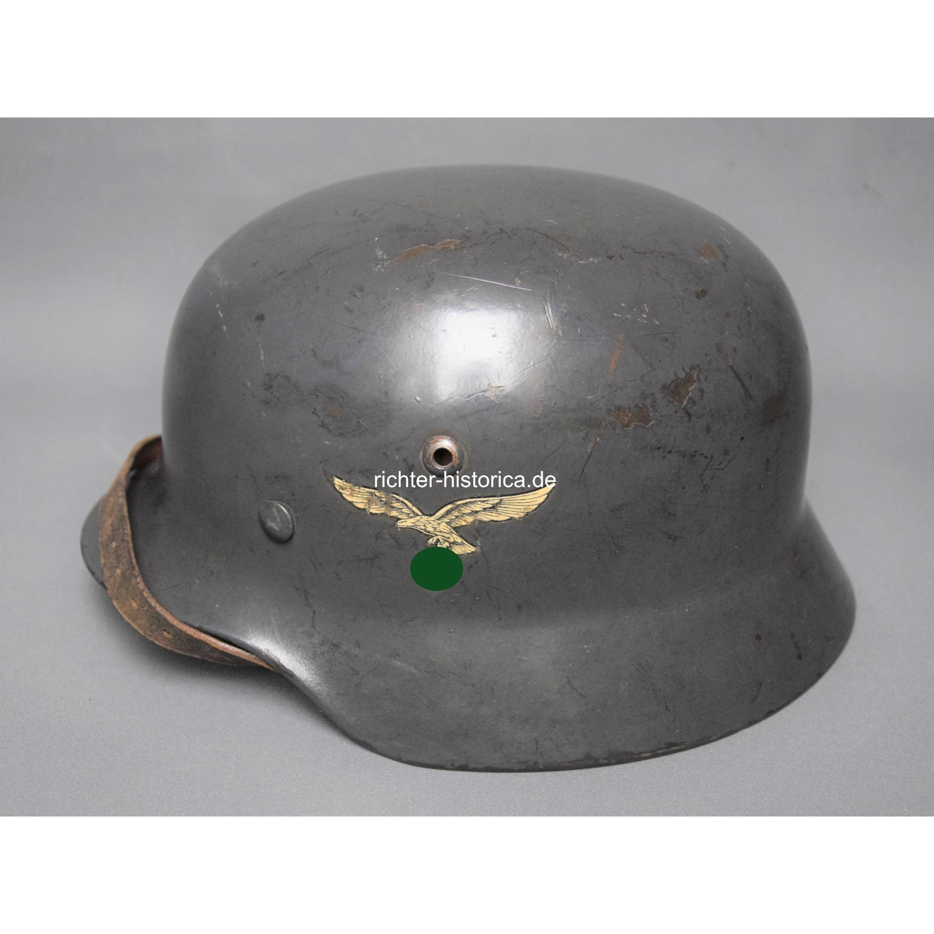 M35 Stahlhelm der Luftwaffe mit beiden Emblemen, Zustand 1