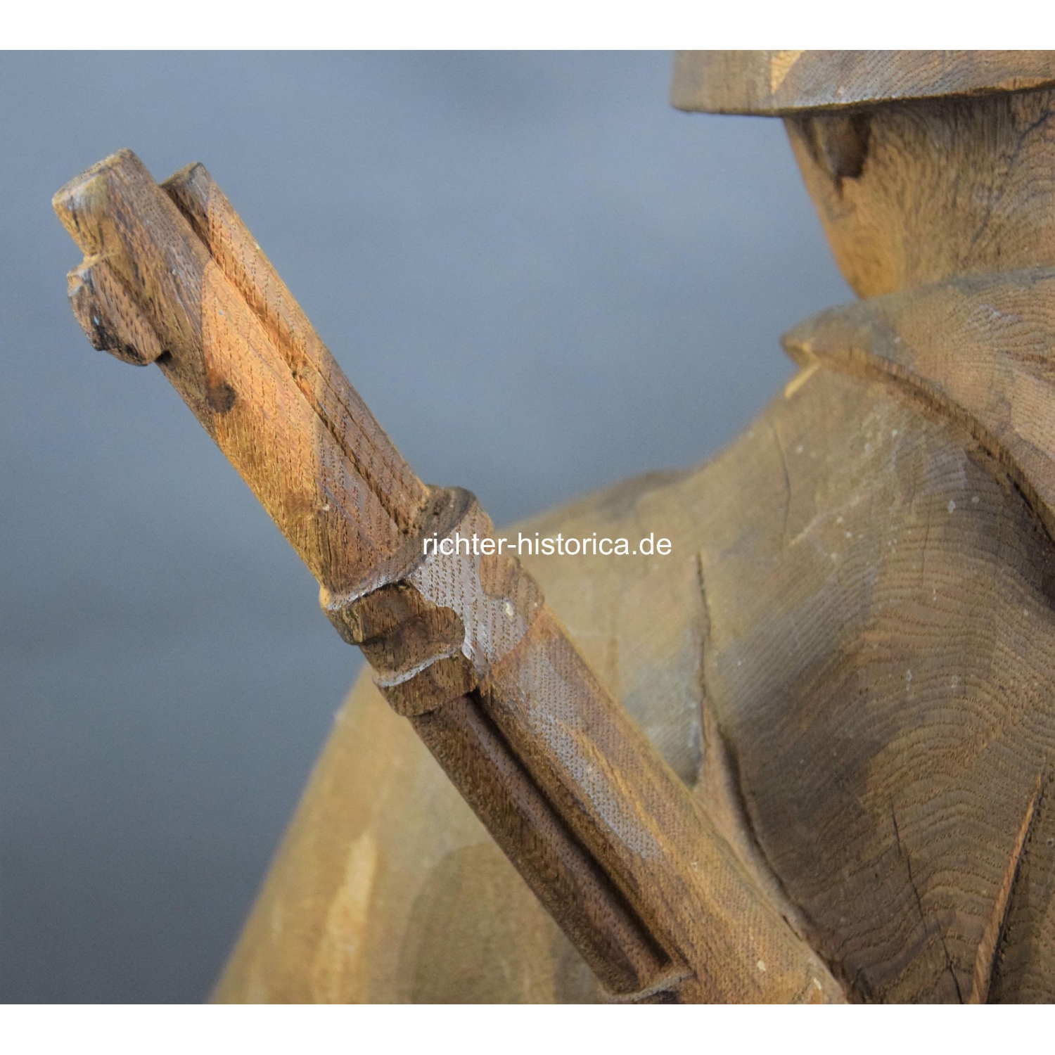 Eindrucksvolle Wehrmacht Skulptur Soldat mit Spaten, 138cm groß(!)