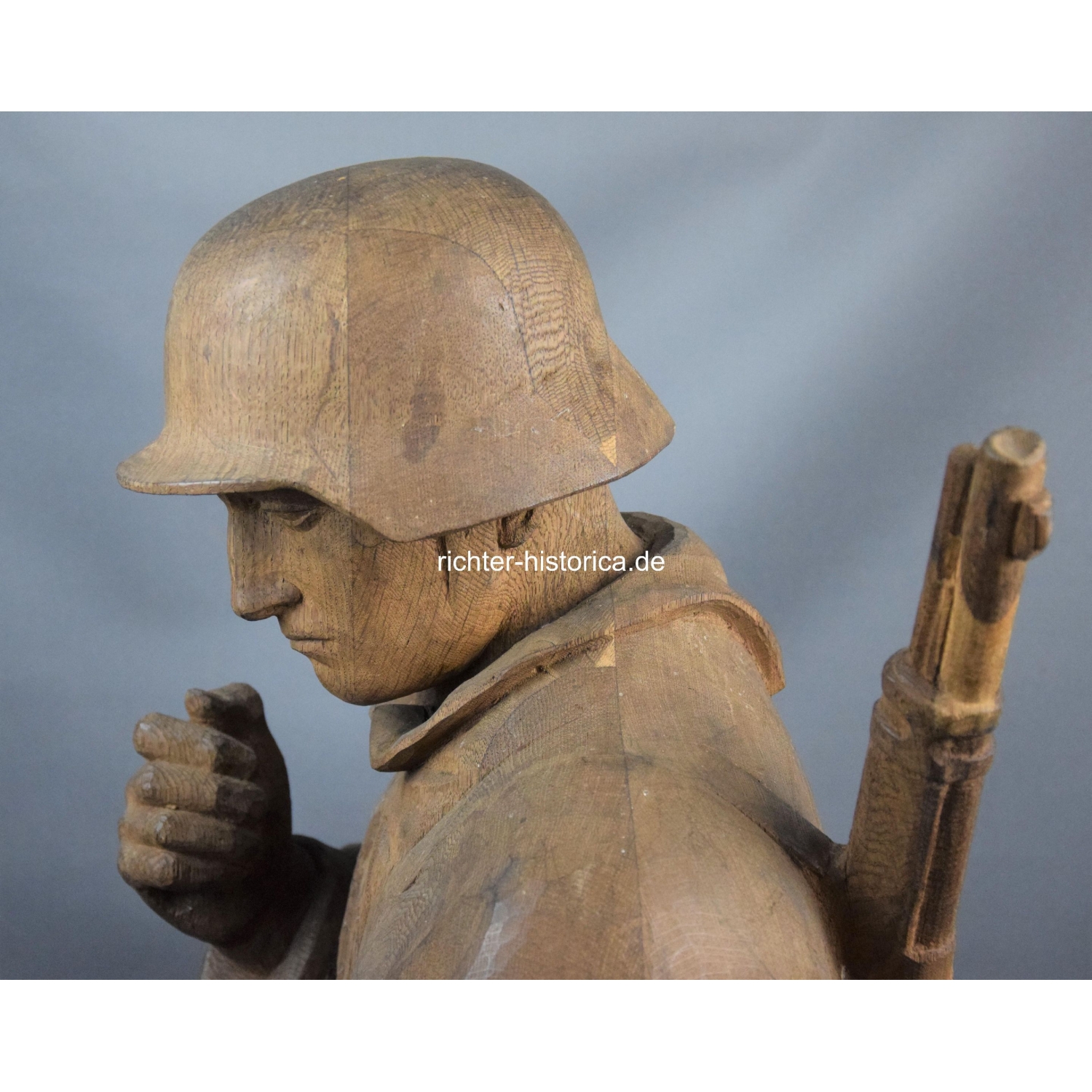 Eindrucksvolle Wehrmacht Skulptur Soldat mit Spaten, 138cm groß(!)