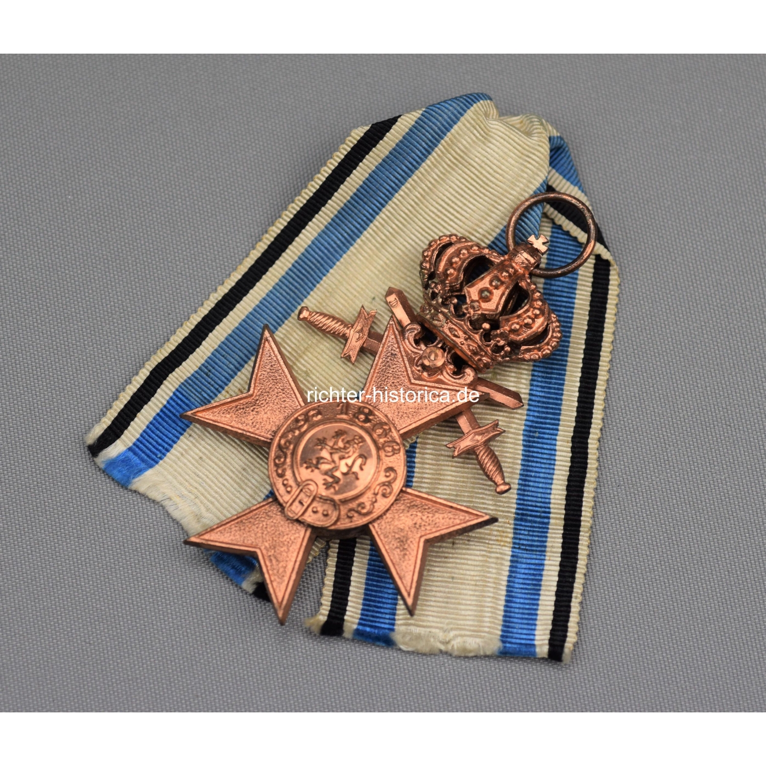 Bayern Militärverdienstkreuz 3.Klasse mit Krone, Schwertern im Etui