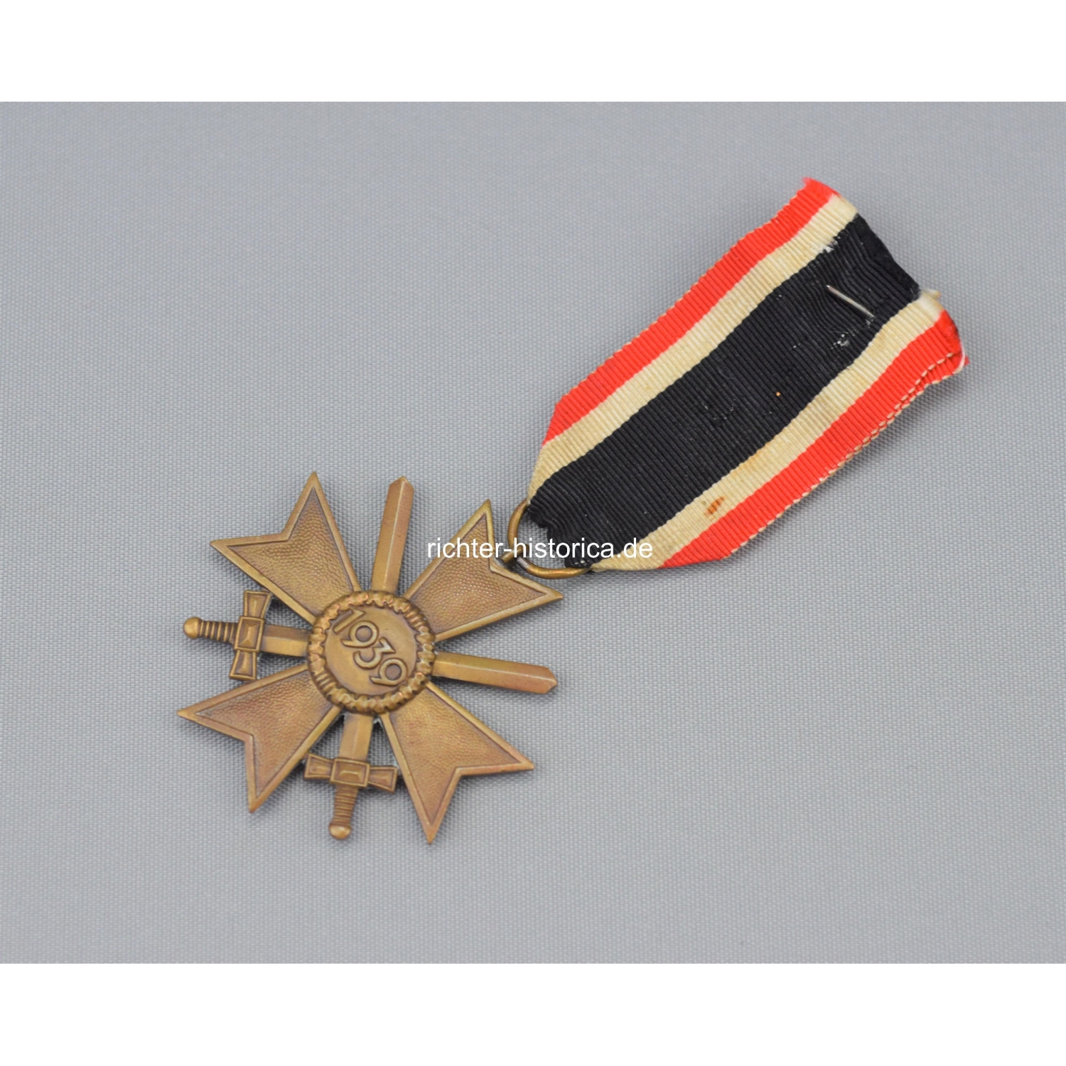 Kriegsverdienstkreuz 2.Klasse 1939 mit Schwertern mit Bandspange, Herst. 90