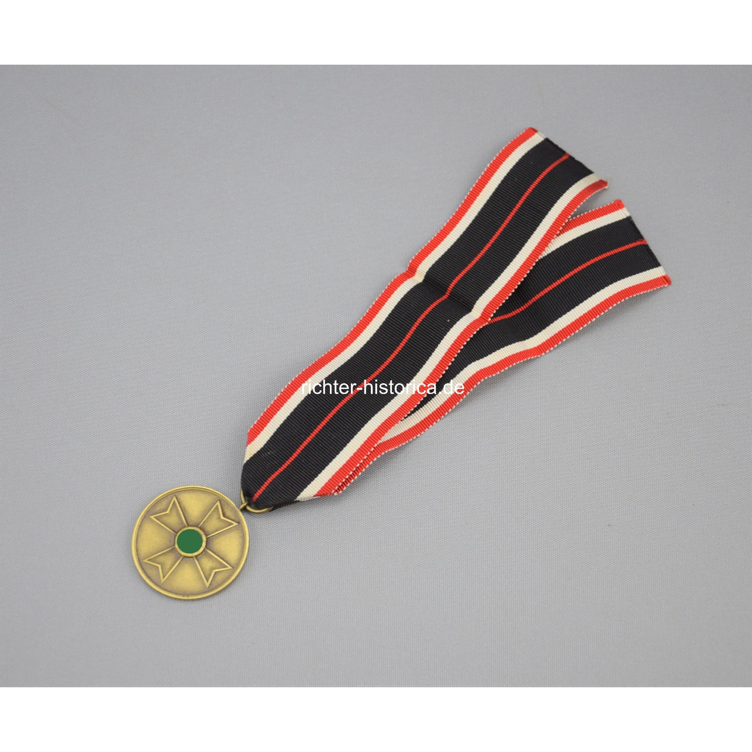 Kriegsverdienst-Medaille 1939 am Band