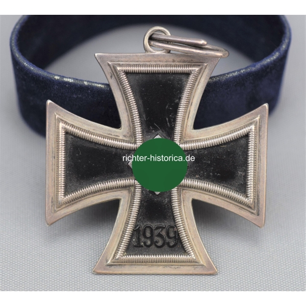 Ritterkreuz des Eisernen Kreuzes frühes Juncker (800) am Verleihungsband