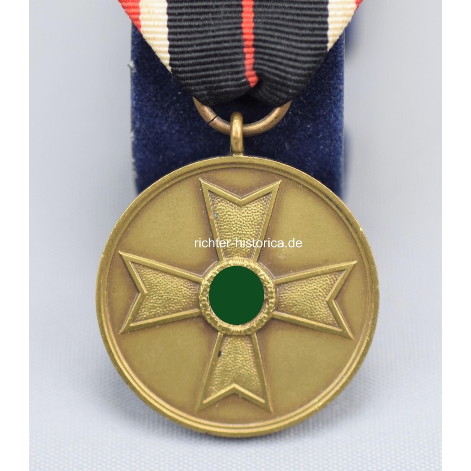 Kriegsverdienst-Medaille 1939 am Band