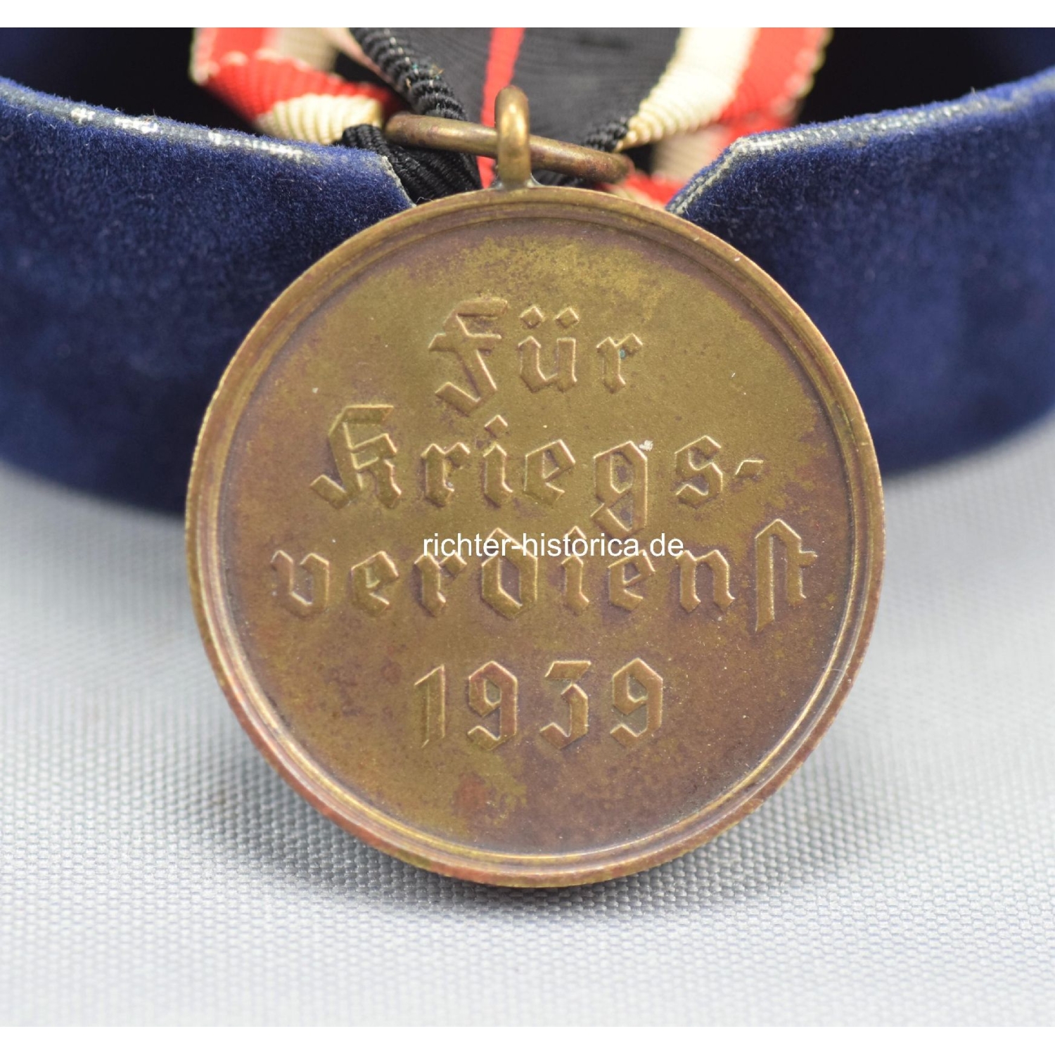 Kriegsverdienstmedaille 1939 am Band