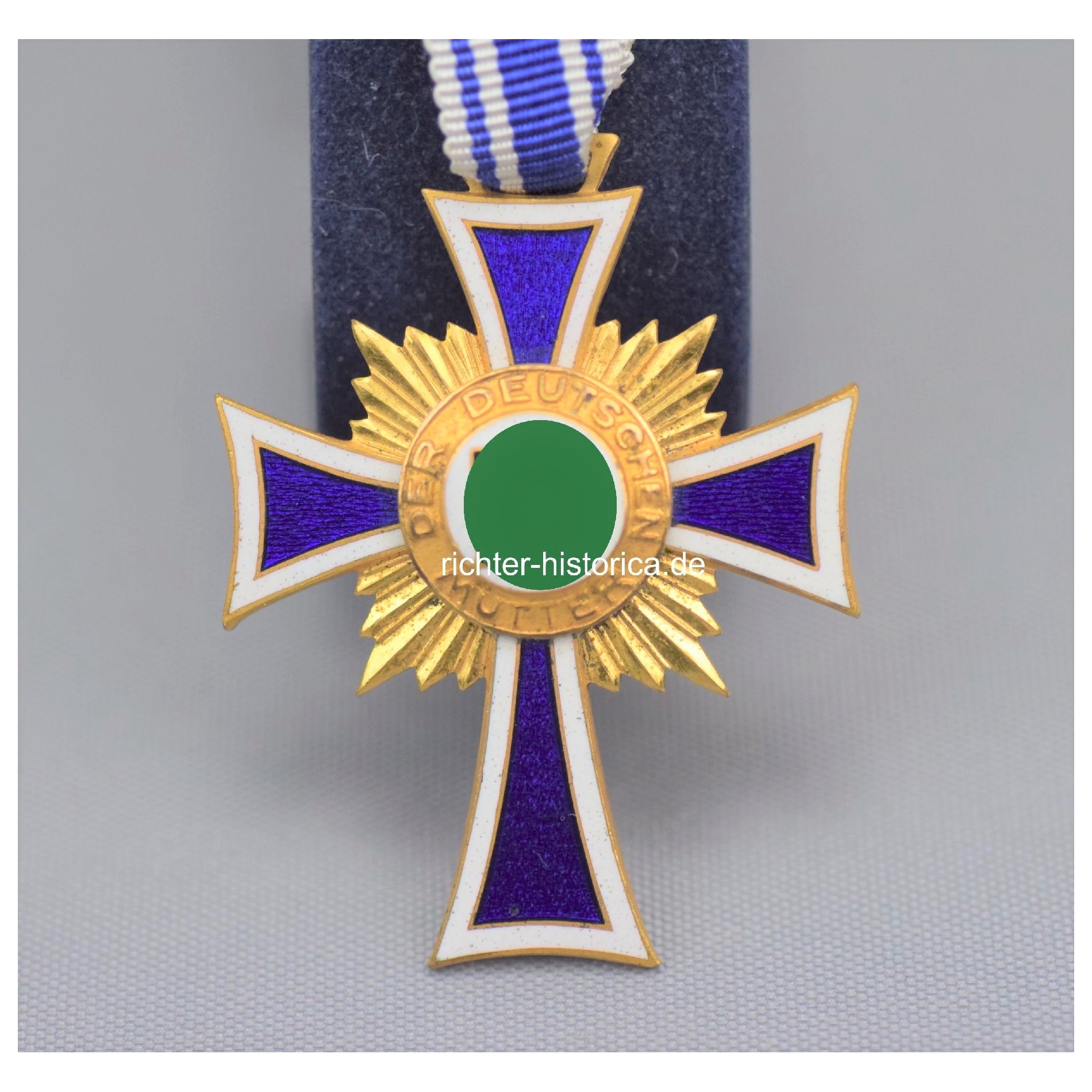 Ehrenkreuz der deutschen Mutter-Mutterkreuz in Gold