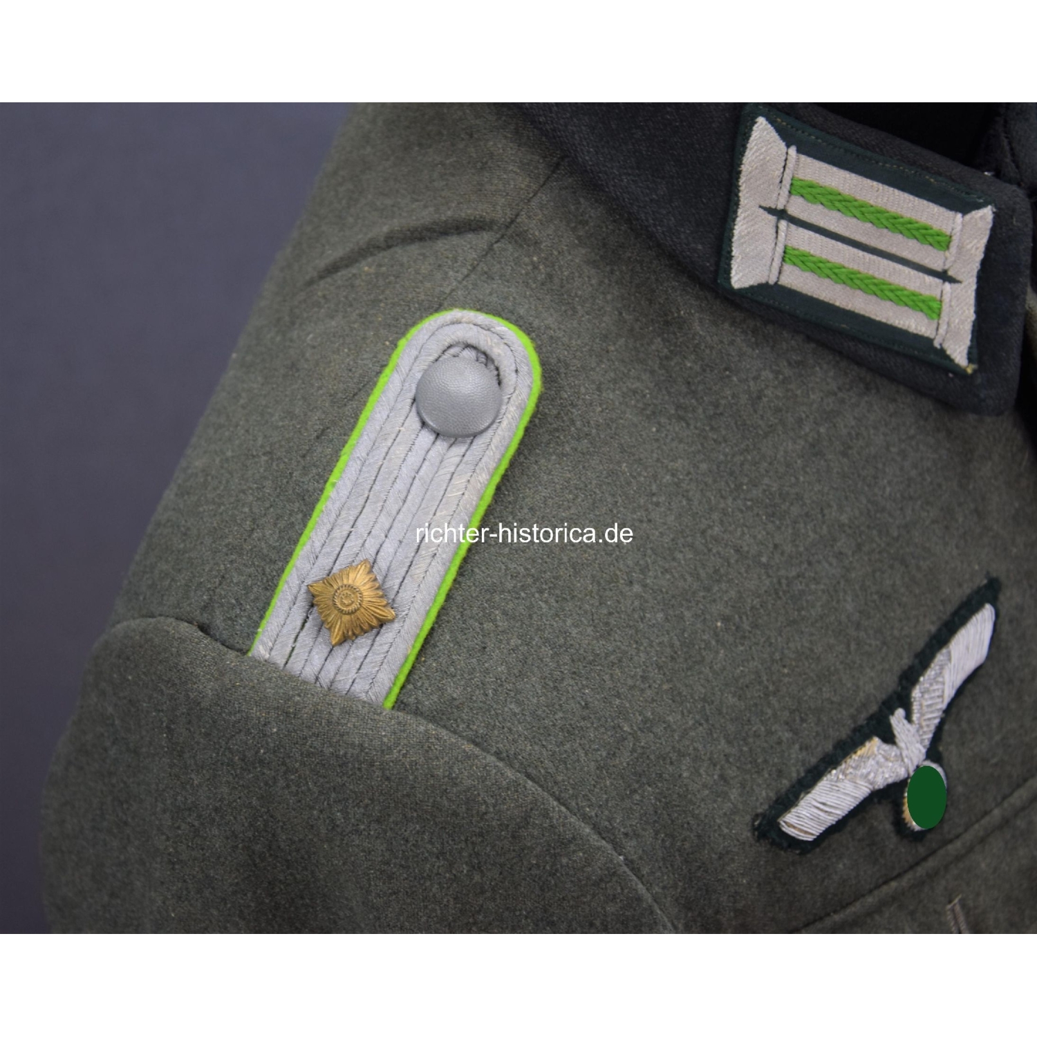 Wehrmacht Feldbluse für einen Oberleutnant im Panzer Grenadier Regiment