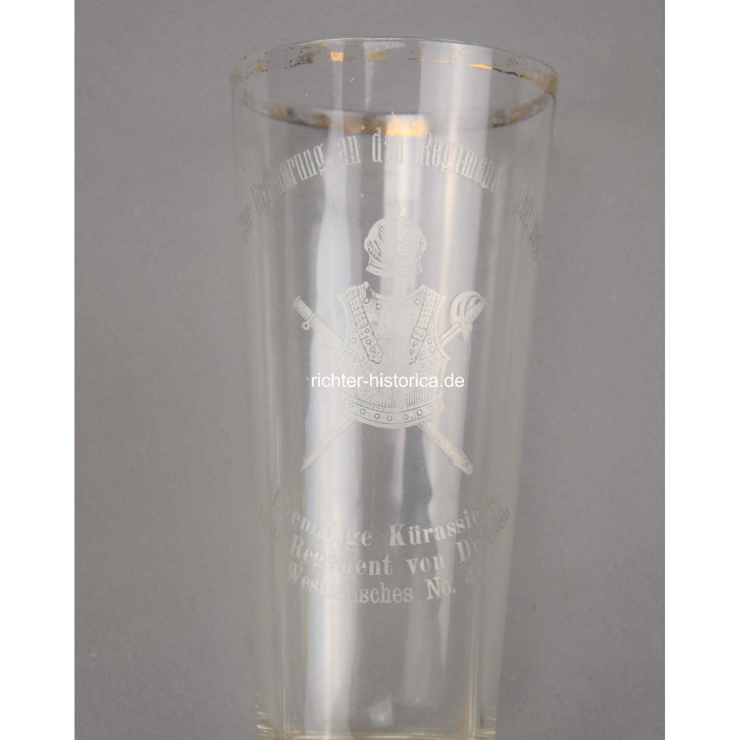 Patriotisches Glas mit Aufschrift "Zur Erinnerung an den Regimentsappell 1912" Kürassier Regiment v. Driesen West. No4