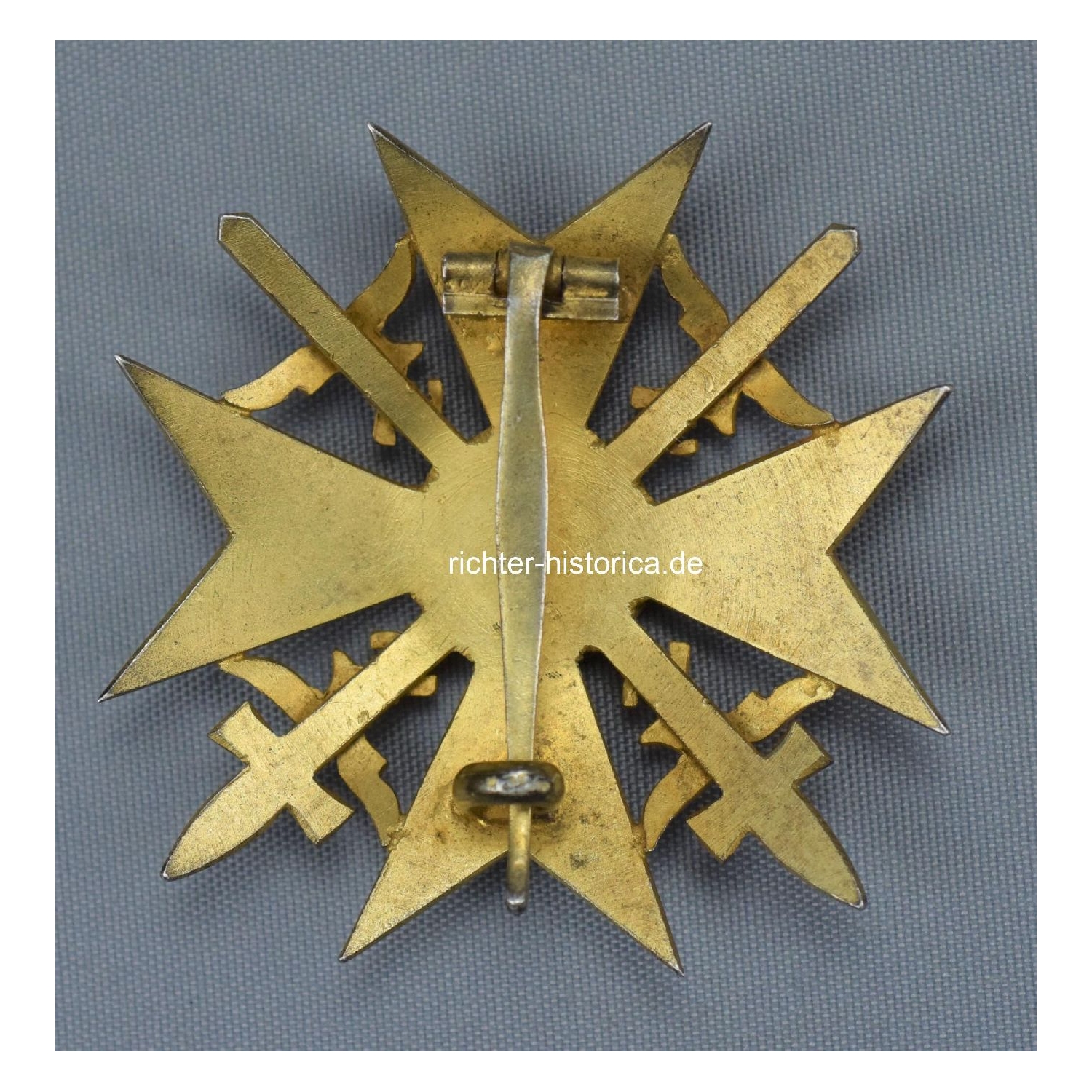Spanienkreuz in Gold mit Schwertern "900" Juncker, Berlin