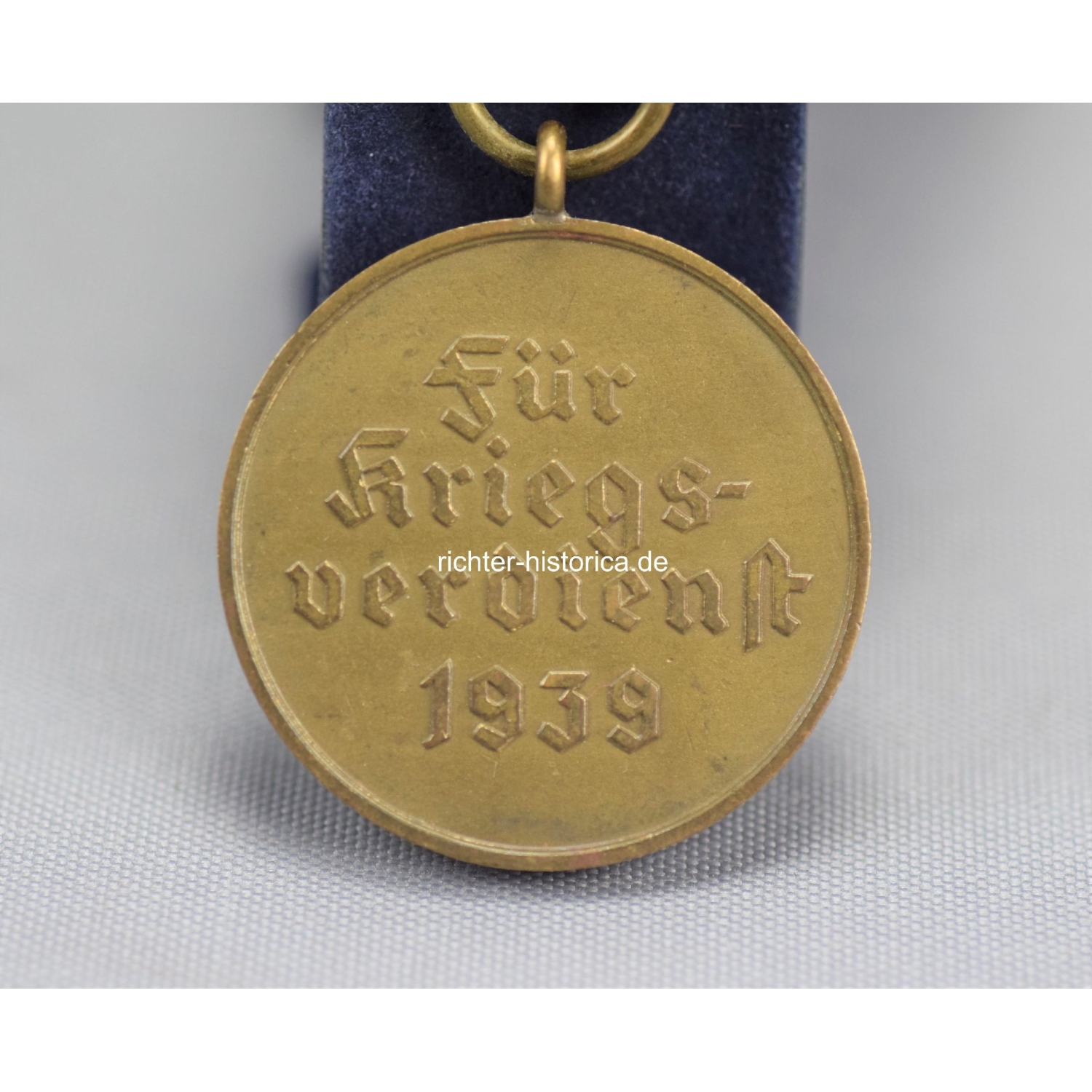 Kriegsverdienstmedaille 1939 am Band