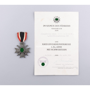 Kriegsverdienstkreuz 2.Klasse mit Schwertern und Verleihungsurkunde