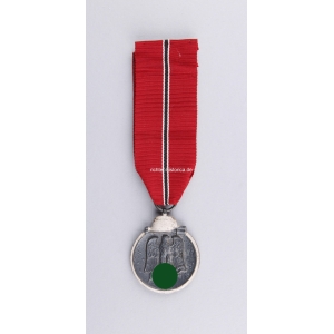 Ostmedaille "Winterschlacht im Osten 1941/42" mit Herst. 55