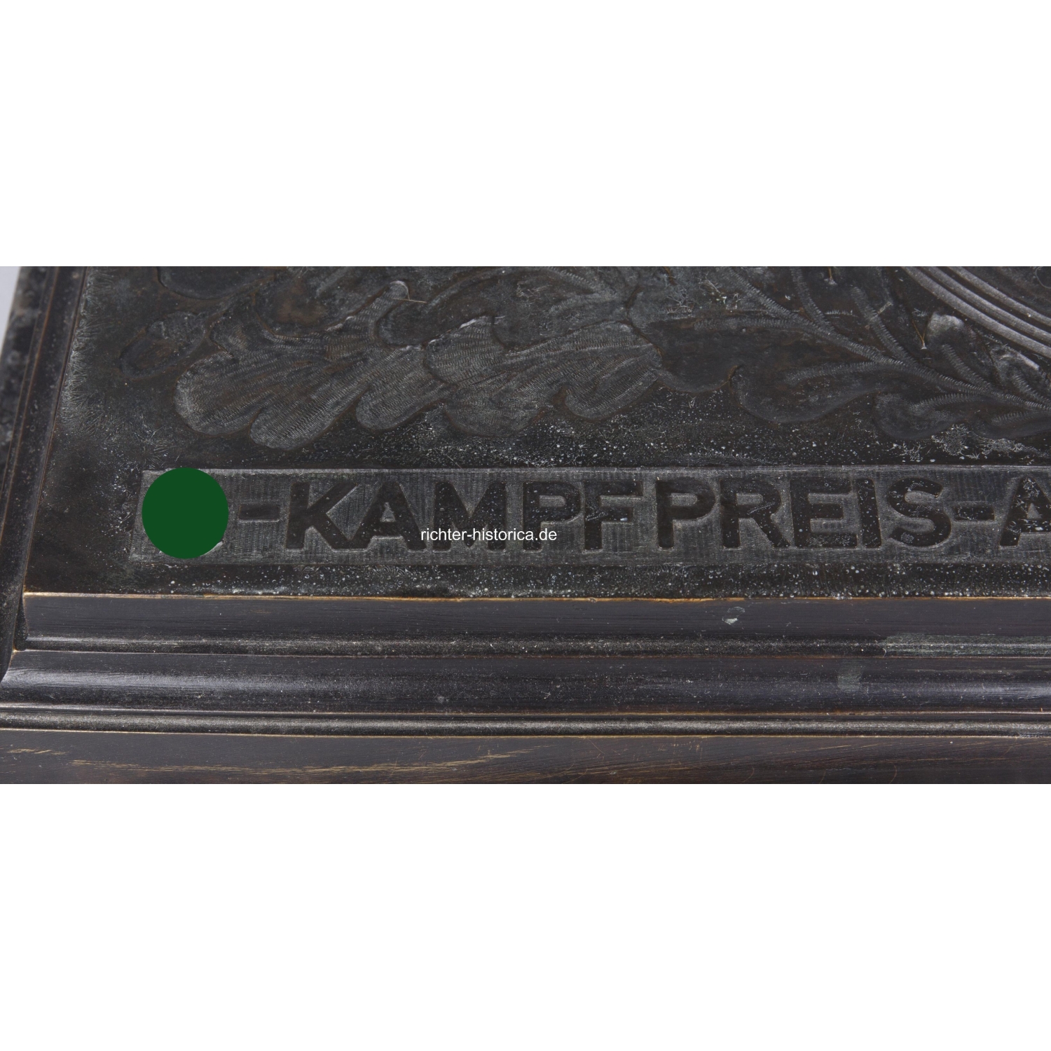 SS-Kampfpreis "A.H 1939" Bronzebüste der Fa. H. Gladenbeck & Sohn, Berlin