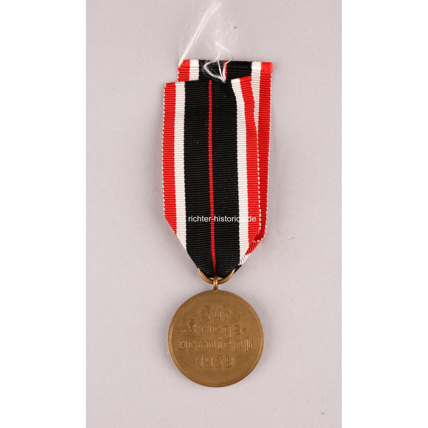 Kriegsverdienst-Medaille 1939 Am Band