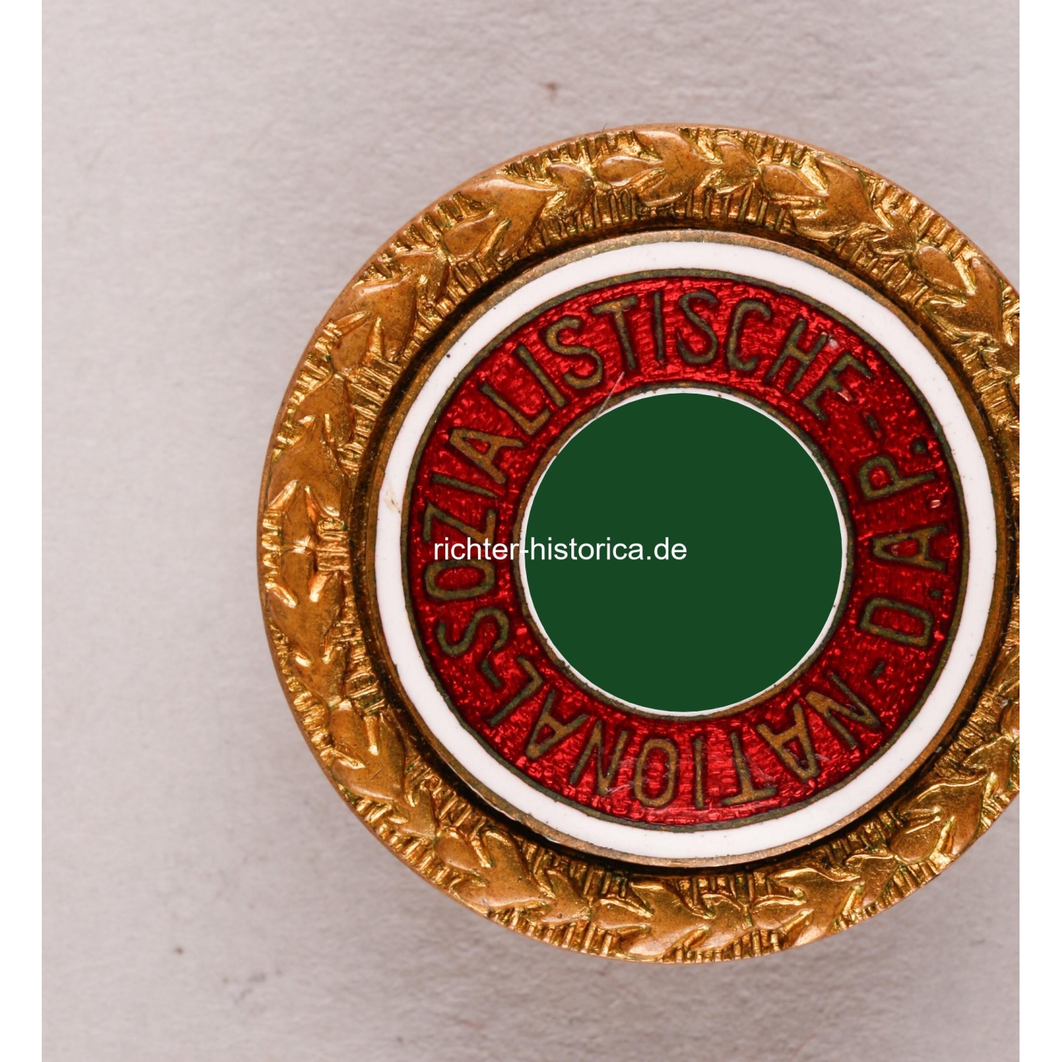 Goldenes NSDAP Parteiabzeichen kleine Ausführung (24mm) Herst. J. Fuess