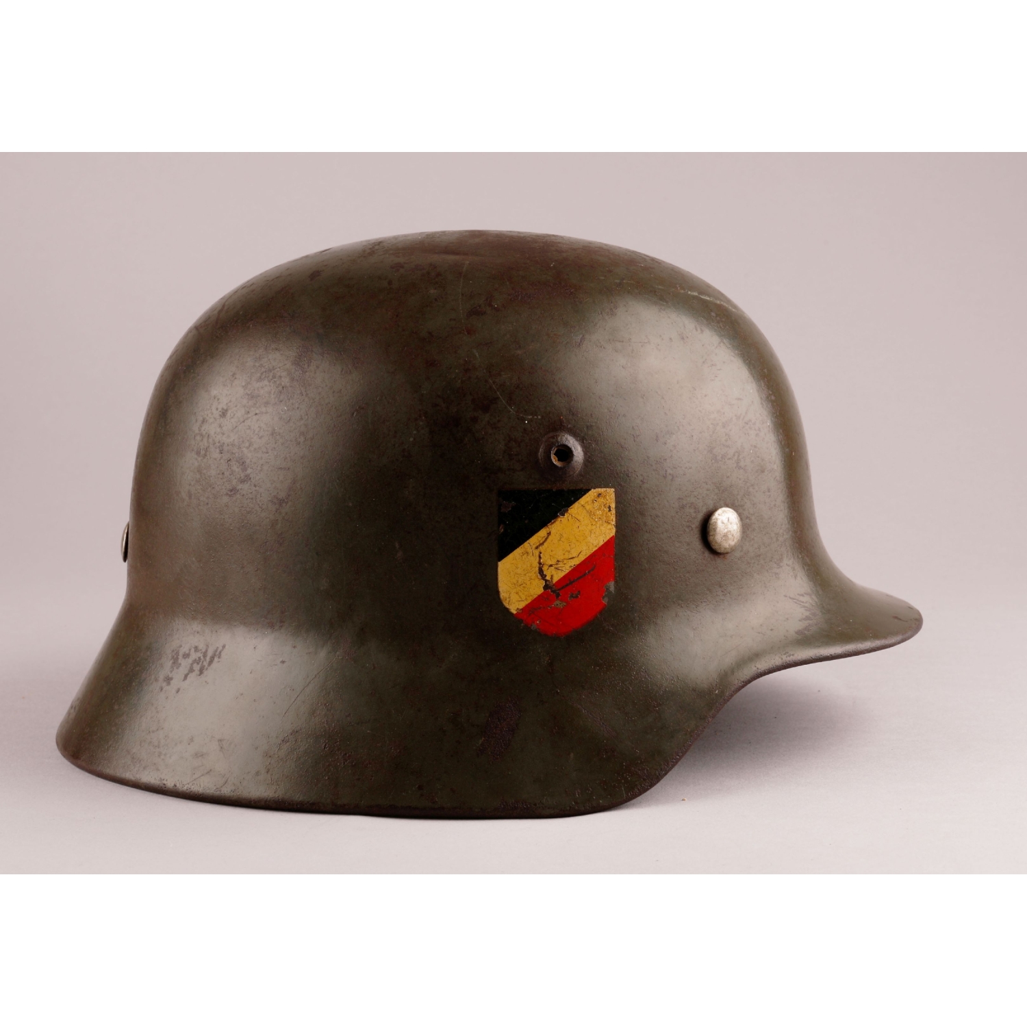 M35 Stahlhelm ET62 der Wehrmacht mit 2 Emblemen