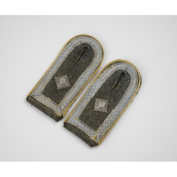 Wehrmacht Paar Schulterstücke für einen Feldwebel der Infanterie