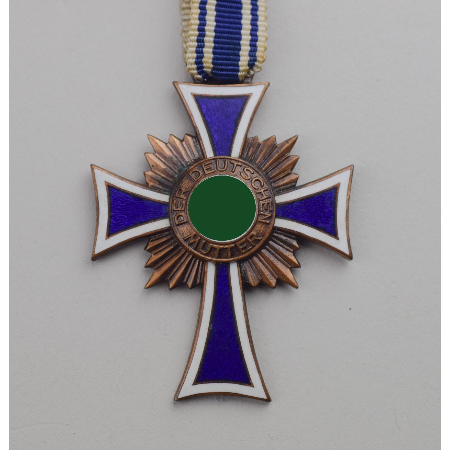 Mutterkreuz Ehrenkreuz der Deutschen Mutter in Bronze