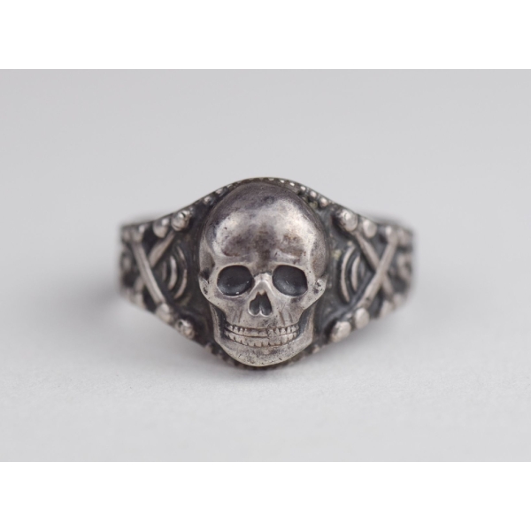 3.Reich Kantinenring Totenkopfring 835er Silber seltenes Design!