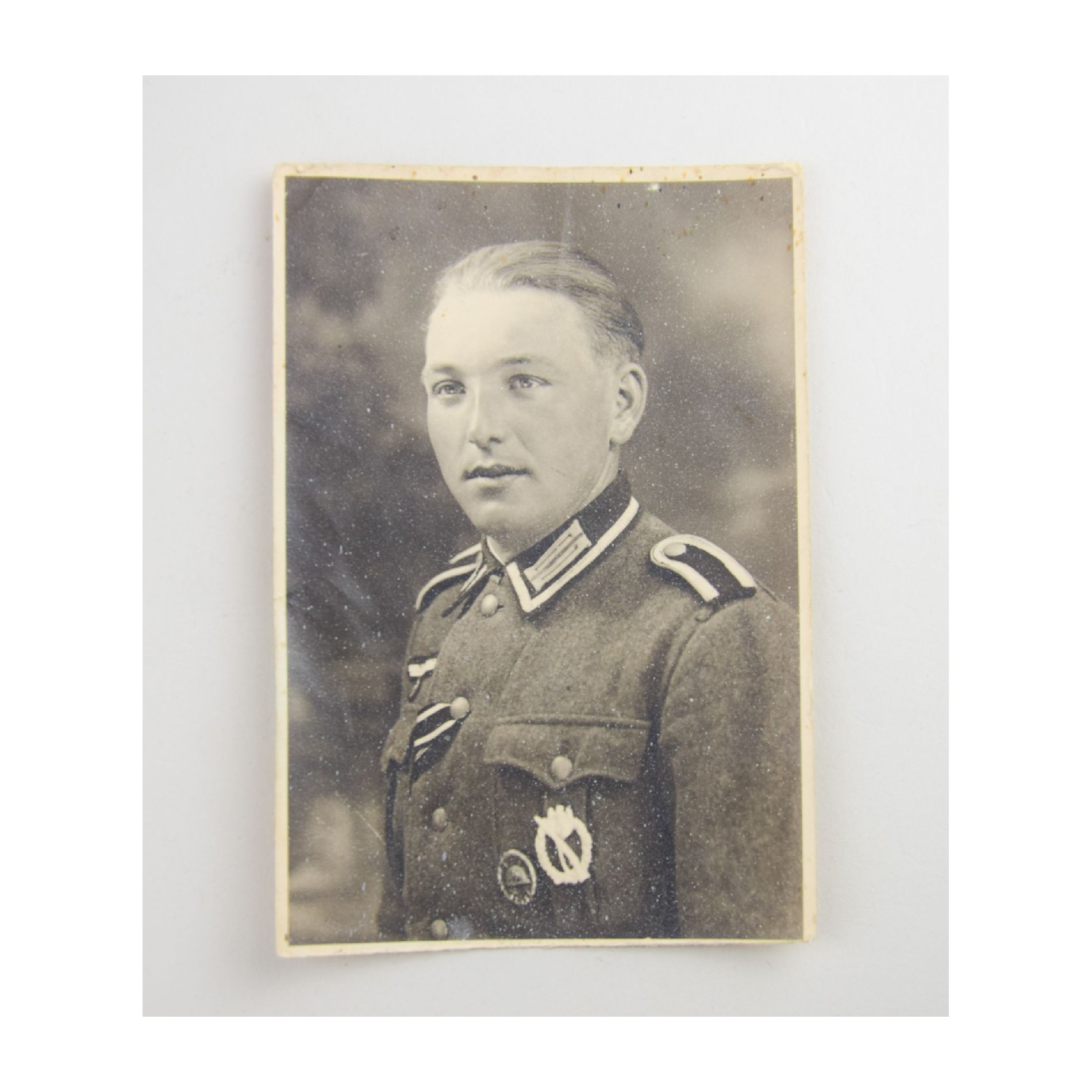 2.Weltkrieg Portrait Wehrmachtssoldat mit ISA und vwa in schwarz