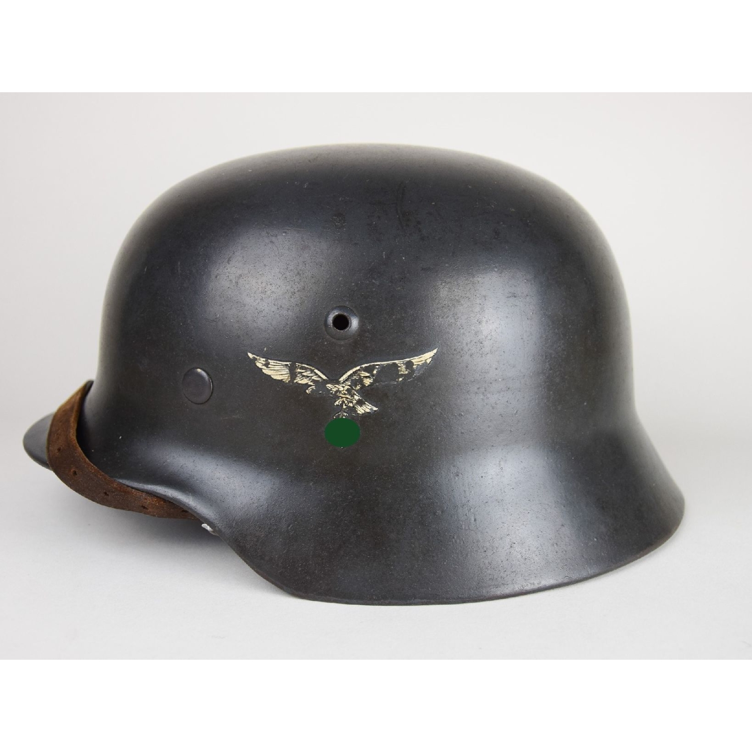 M35 Stahlhelm der Luftwaffe Doppelemblemer SE68 (Kopfgröße 61) selten!