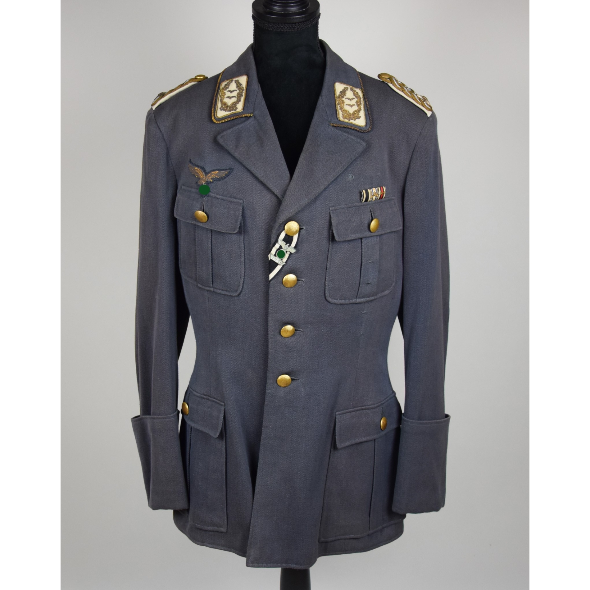 Luftwaffe Feldbluse für einen Generalleutnant mit Trägernamen!